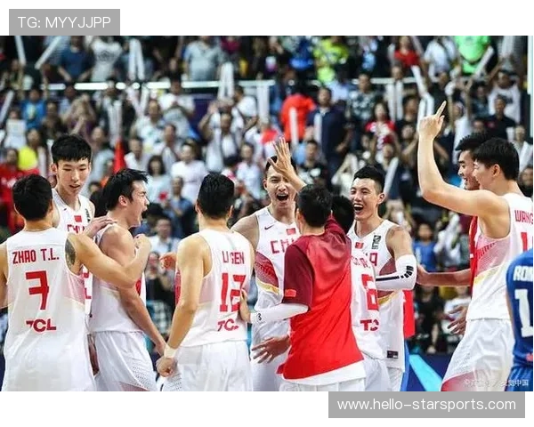 中国男篮逆袭战胜澳大利亚晋级世界杯四强 全队展现顽强拼搏精神